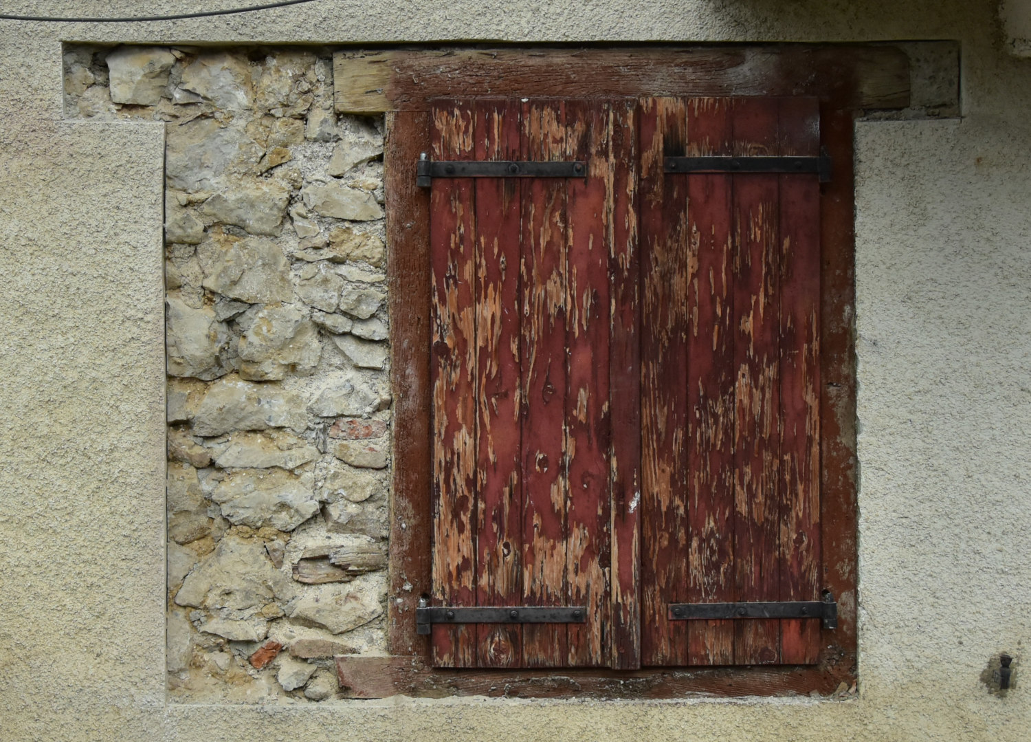 Fenêtre avec pré-cadre